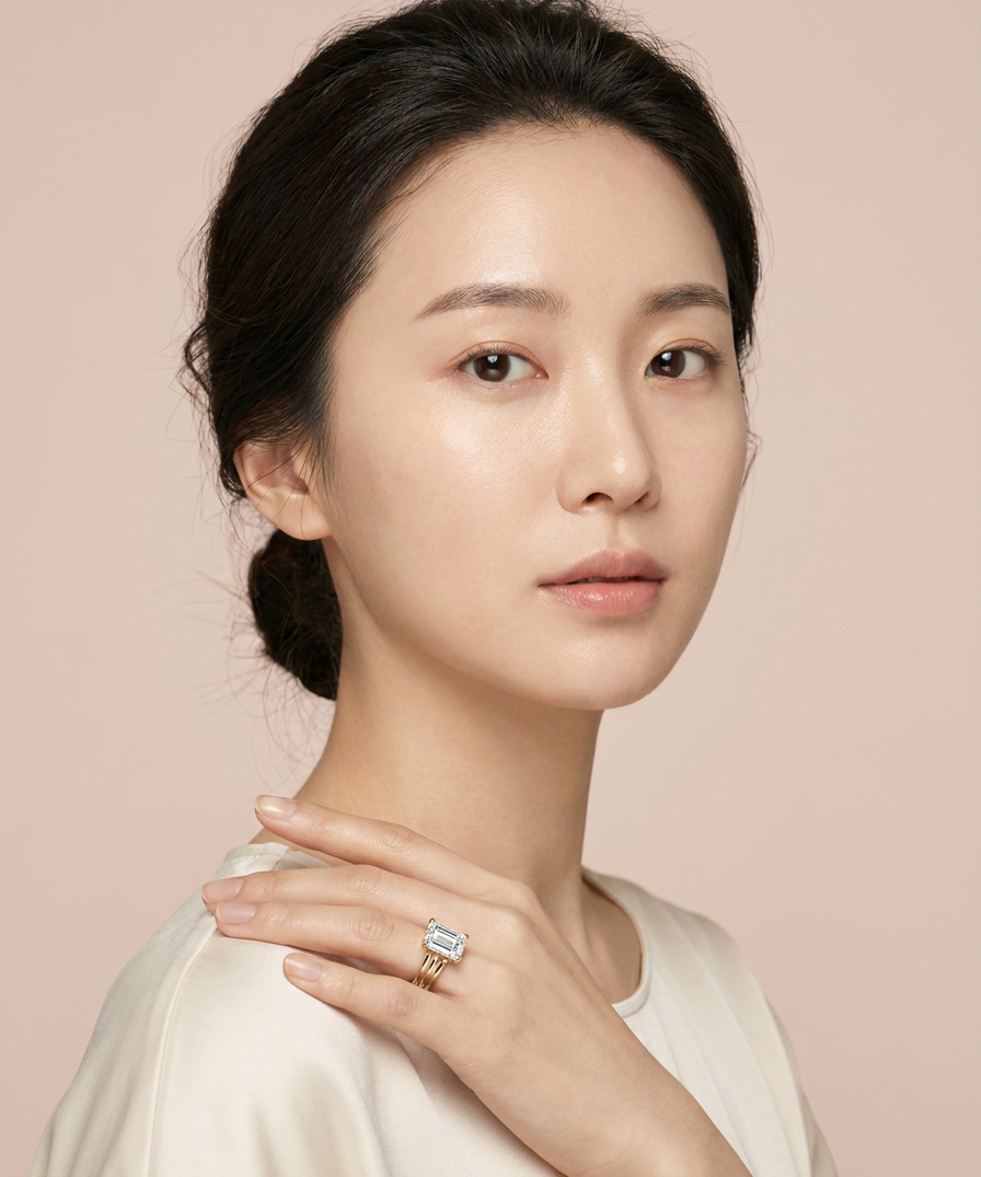 Pansy Solitaire Ring worn by model