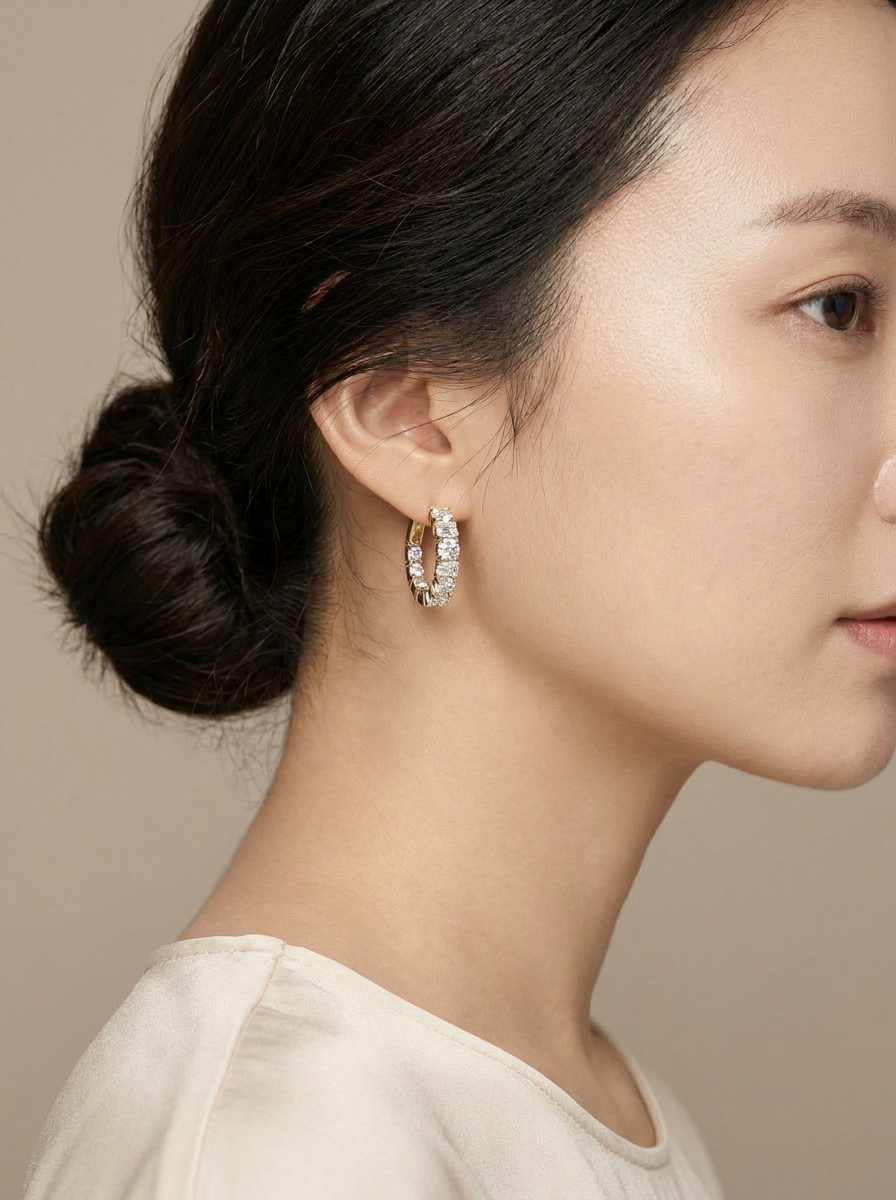 Amaryllis worn on model